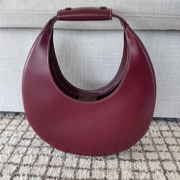 Staud Moon Bag in Raspberry - Picture 6 of 14